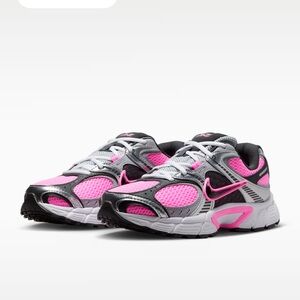 NWT Nike V5 RNR Pink